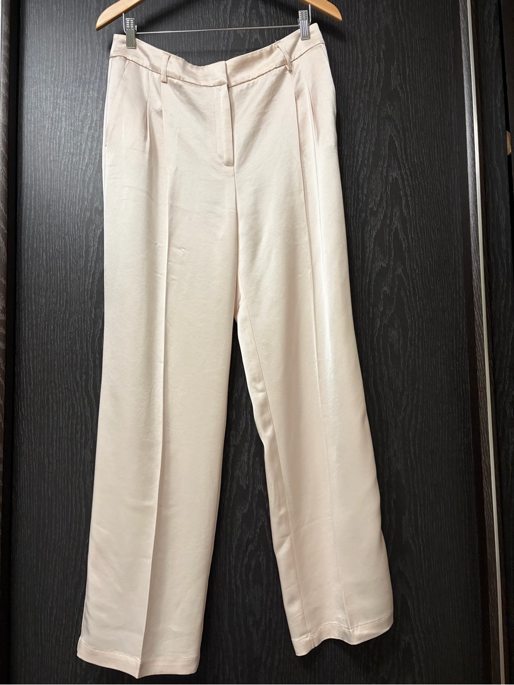 House of Harlow 1960 Wide Leg Pants Satin Like in Light Beige